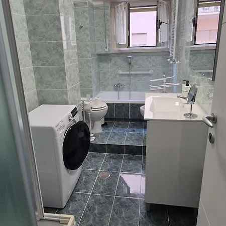 Apartmán Hc - Three Cozy Near Metro