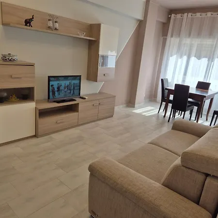 Hc - Three Cozy Near Metro